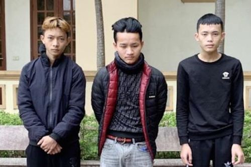 Một đêm 'ăn gà' ở 3 huyện
