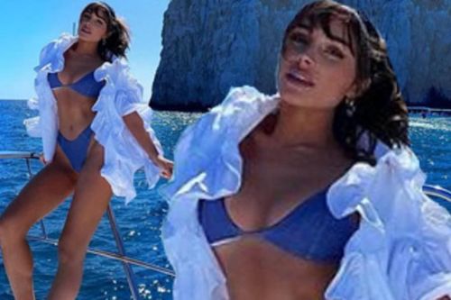 Hoa hậu Hoàn vũ Olivia Culpo khoe dáng đẹp như tạc tượng giữa biển trời