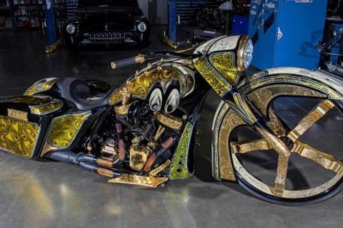 Chiêm ngưỡng xế khủng Harley Davidson Road King dát vàng