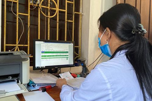Xếp xó hàng vạn cuốn sổ, 12.000 trạm y tế bước sang thời kỳ mới