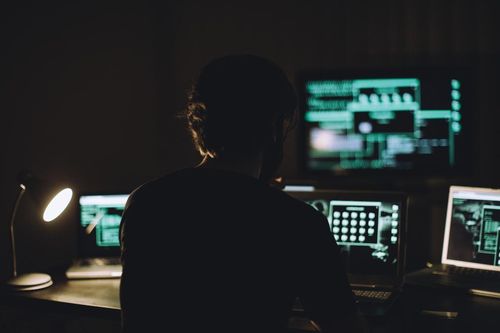 Cảnh báo mã độc nguy hiểm núp bóng email quà tặng cuối năm: Tinh vi đến nỗi ai cũng có thể bị lừa