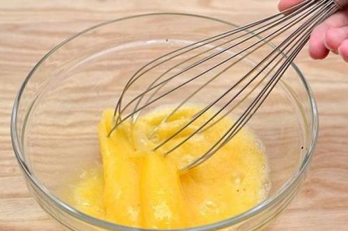 Khi đánh trứng để chưng, nhiều người quên cho thứ này vào bảo sao trứng không mềm, ngon