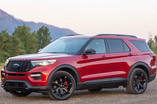 Ford Explorer thế hệ mới bị triệu hồi lần thứ 10