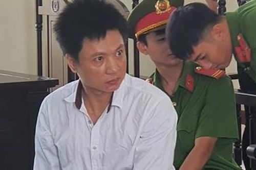 Lãnh án vì vận chuyển trái phép 11 sừng tê giác