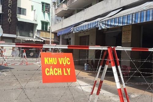 Thêm 1 người vượt biên về TP.HCM cùng BN1451 dương tính với SARS-CoV-2