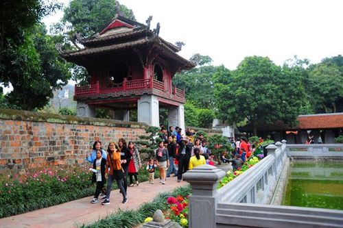 Hà Nội đón đoàn du khách nội địa đầu tiên đến Thủ đô năm 2021 với trải nghiệm đặc biệt