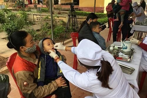 Thu hẹp khoảng cách về suy dinh dưỡng trẻ em vùng núi, vùng khó khăn