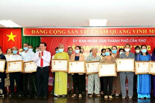 Cần Thơ: Nghĩa tình trọn vẹn với người có công