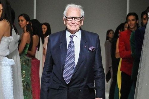Cuộc đời của huyền thoại Pierre Cardin qua loạt ảnh cũ