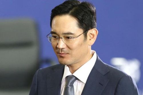 'Thái tử' thừa kế Samsung bị đề nghị mức án 9 năm tù