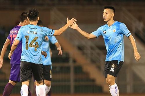 Quang Hải và dàn sao tuyển thủ thua Sài Gòn FC