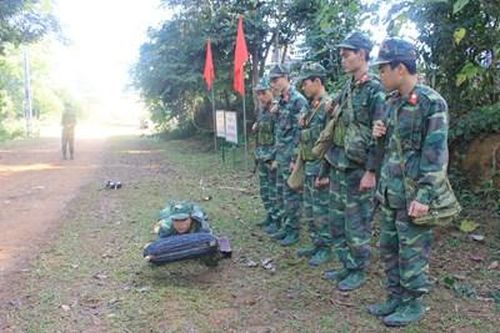 Huấn luyện làm chủ, khai thác hiệu quả khí tài thông tin liên lạc