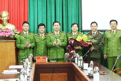 Khen thưởng ban chuyên án vụ bắt ma túy, thu giữ hơn 2.500 viên ma túy
