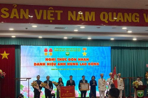Trường ĐH Y Khoa Phạm Ngọc Thạch đón nhận danh hiệu 'Anh hùng Lao động'