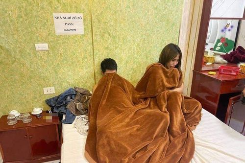 Bắt 2 tú bà 9X điều hành môi giới mại dâm