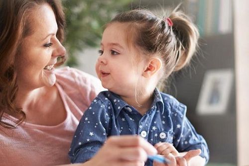 7 liệu pháp tâm lý trị văng tục ở trẻ