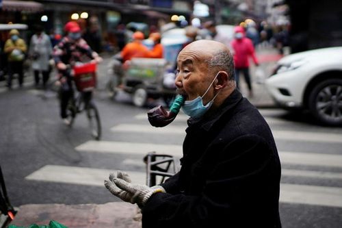 Vũ Hán có số ca nhiễm COVID-19 có thể cao hơn 10 lần so với báo cáo