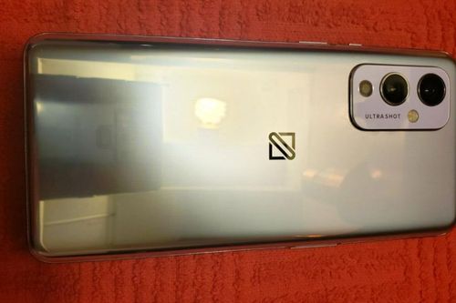 Nguyên mẫu OnePlus 9 bị rao bán trên eBay với mức giá 6.000 USD