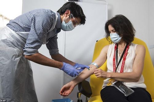 Số ca tử vong do Covid-19 tăng kỷ lục, Đức gia hạn biện pháp phòng dịch