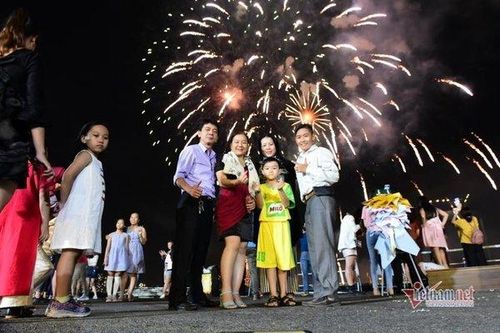 Cấm xe nhiều tuyến đường ở Sài Gòn phục vụ bắn pháo hoa đón năm mới