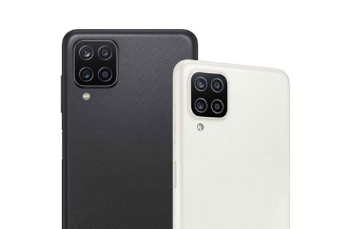 Ngắm smartphone Samsung RAM 4 GB, pin 5.000 mAh, 4 camera sau, giá rẻ bất ngờ