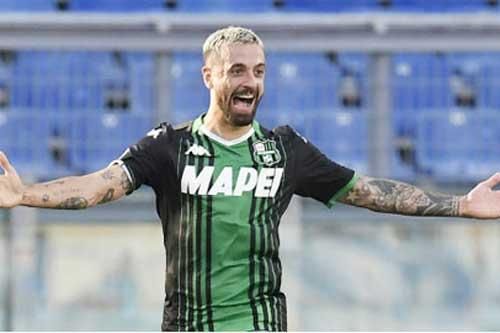 Caputo vượt trội Ronaldo và Ibra về hiệu suất dứt điểm