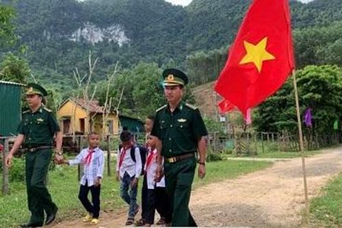 Xuân về trên bản làng người Rục
