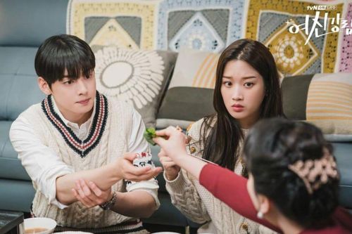 'True Beauty': Cha Eun Woo bất ngờ có màn ra mắt gia đình nhà gái Moon Ga Young