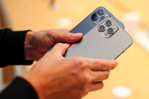 iPhone là thiết bị công nghệ bán chạy nhất trong năm 2020