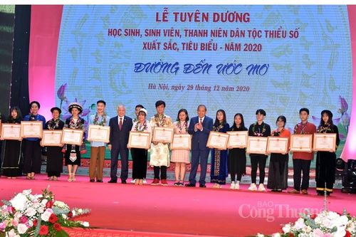 Học sinh, sinh viên, thanh niên DTTS tiêu biểu- Những 'hạt giống' của tương lai