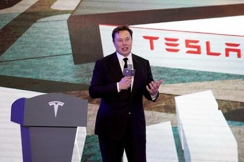 Khách hàng mua xe Tesla trong 3 ngày cuối năm 2020 sẽ được miễn phí 3 tháng phần mềm 'tự lái'