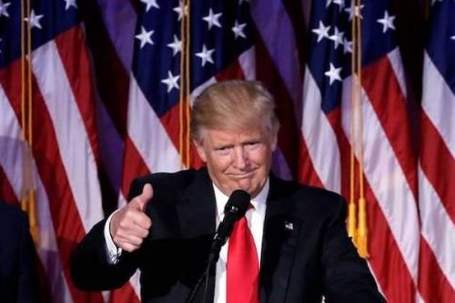 Tổng thống Donald Trump là người đàn ông được người Mỹ ngưỡng mộ nhất năm 2020