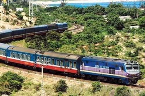 Giá cao, vé tàu Tết 'ế' hàng chục nghìn chỗ