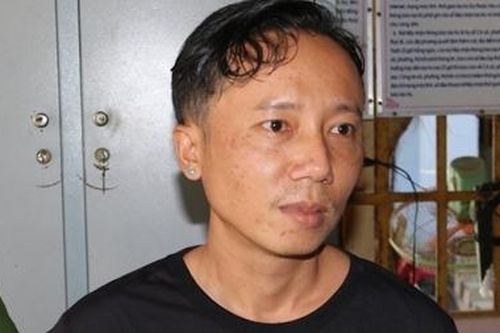 Chế tạo vật liệu nổ, hướng dẫn con trai mang đến trường gây nổ