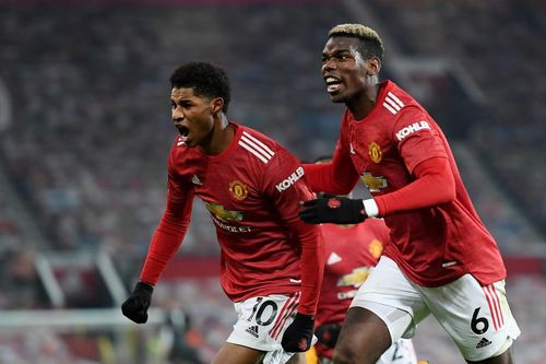 Ghi bàn phút bù giờ, Man Utd lên nhì bảng Ngoại hạng Anh