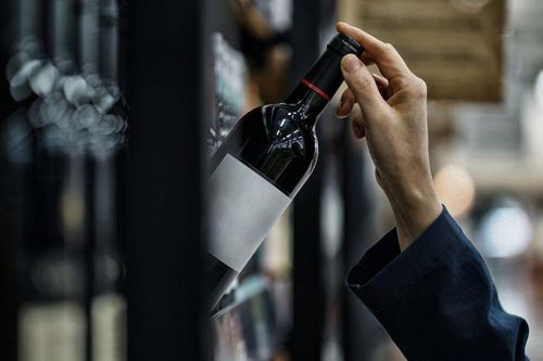 Ngư ông đắc lợi khi Australia-Trung Quốc leo thang căng thẳng