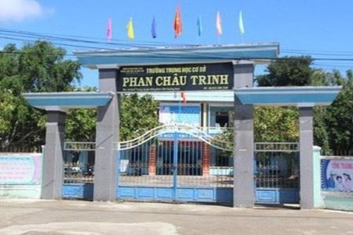 Một hiệu trưởng đột tử tại sân trường