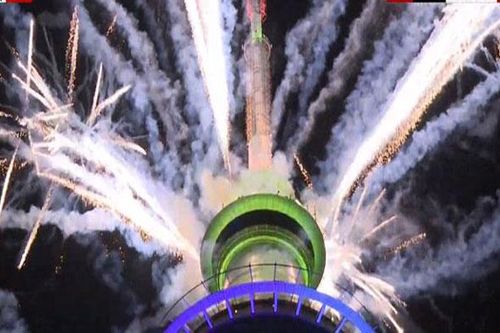 Ảnh pháo hoa rực sáng bầu trời New Zealand chào mừng 2021
