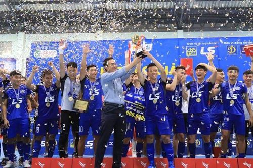 Đội bóng futsal số 1 Việt Nam đoạt cú 'ăn ba' vô địch trong năm 2020