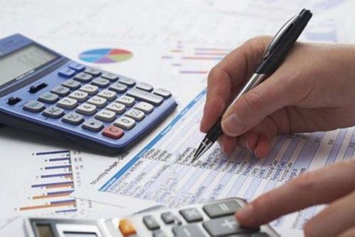 Phạt ba nhà đầu tư gần 140 triệu đồng do báo cáo sai hạn