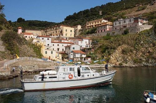 Khám phá 10 hòn đảo giam giữ tù nhân tuyệt đẹp ở Italy