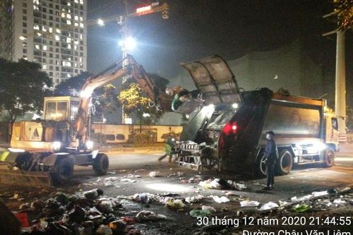 Hà Nội: Xử lý 150 tấn rác tồn đọng tại địa bàn quận Nam Từ Liêm
