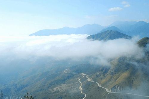 Hiểm trở và hùng vĩ Ô Quý Hồ