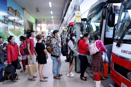 Tàu xe tăng chuyến dịp Tết Dương lịch
