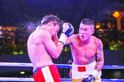 Trương Đình Hoàng: Tay đấm triệu view bán bún đậu, cà phê