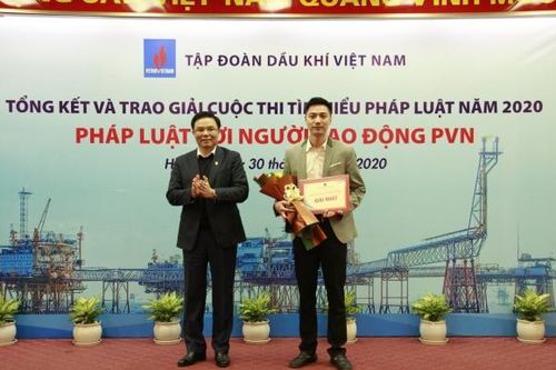 Tổng kết và trao giải cuộc thi tìm hiểu 'Pháp luật với người lao động PVN'