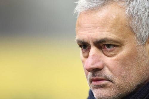 Mourinho và Tottenham tức giận BTC Ngoại hạng Anh vì Covid-19