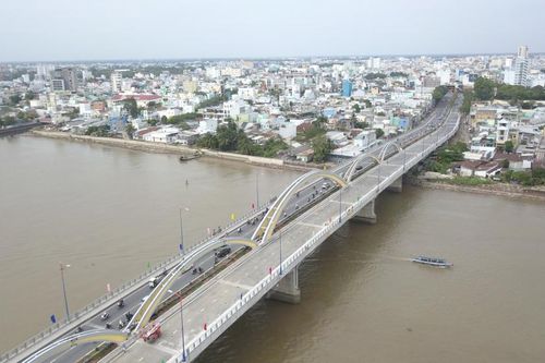 Thông xe cầu Quang Trung - TP. Cần Thơ, tháo gỡ ùn tắc giao thông