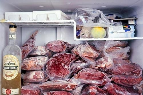 4 tác hại không ngờ khi dùng túi nilon đựng đồ ăn để tủ lạnh