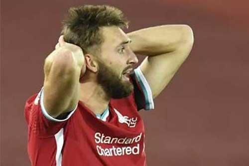 Fan Liverpool thi nhau công kích tội đồ khiến đội nhà mất điểm trước Newcastle
